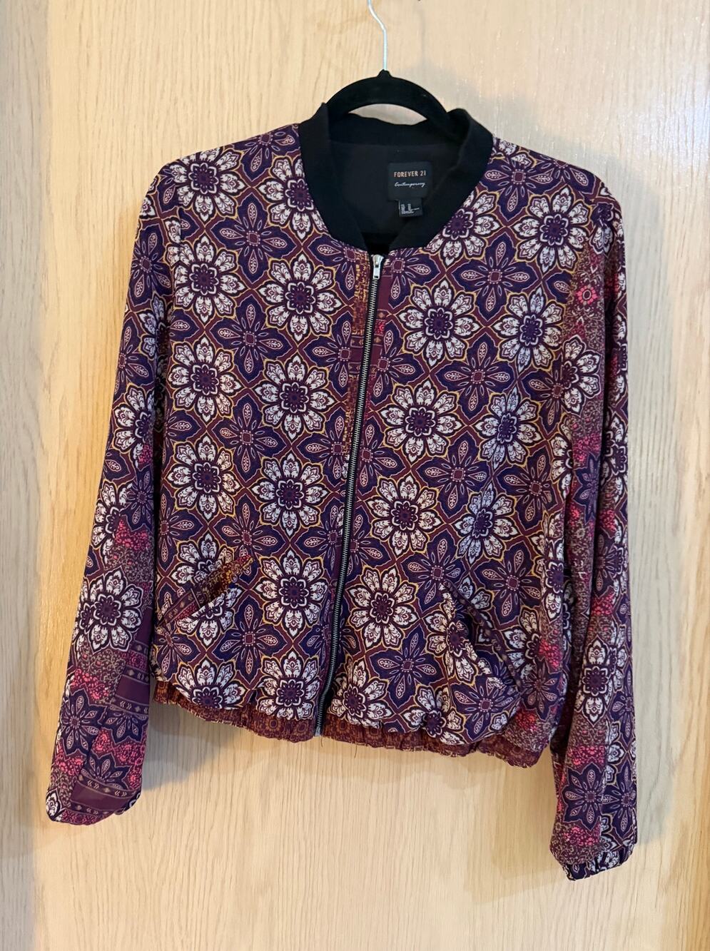 Forever 21 Contemporary Floral Boho Bomber Jacket Medium Burgundy